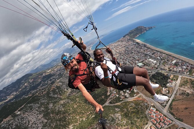 Ulusky Paragliding Alanya - Getting ready for the mountain launch