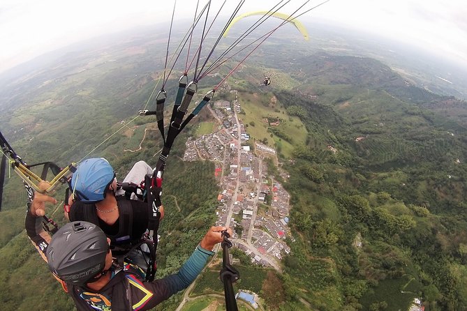 Unique experience flying paragliding - Why paragliding in Buenavista works so well