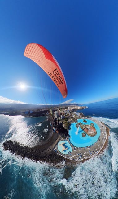 Vuelo Parapente Tenerife Teide (2200 metros) - Preparing for a tandem takeoff