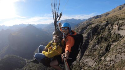 Zaragoza: Aragonese Paragliding Experience