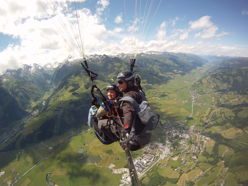 Zell am See: Schmittenhöhe Tandem Paragliding Flight - Pilots who keep the experience personal
