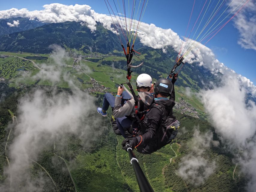 Zell am See: Schmittenhöhe Tandem Paragliding Flight - Who should book this Schmittenhöhe flight?