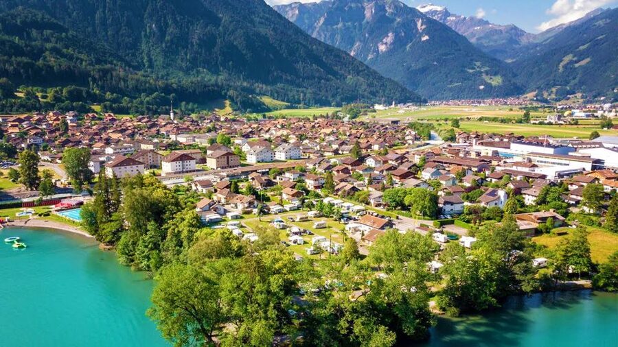 Zurich: Day trip to Interlaken incl. tandem paragliding - What happens before takeoff
